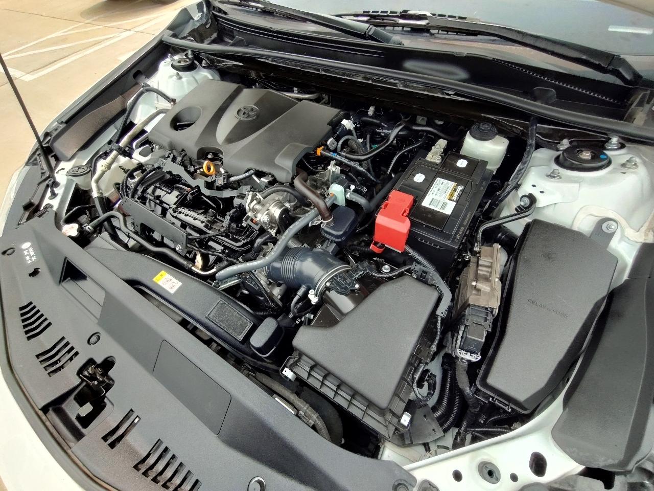 Toyota Camry SE Auto (Natl) 2021