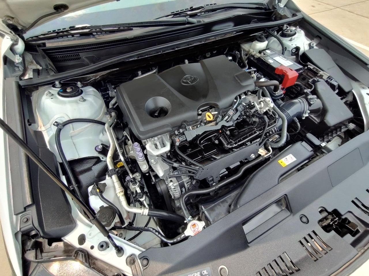 Toyota Camry SE Auto (Natl) 2021