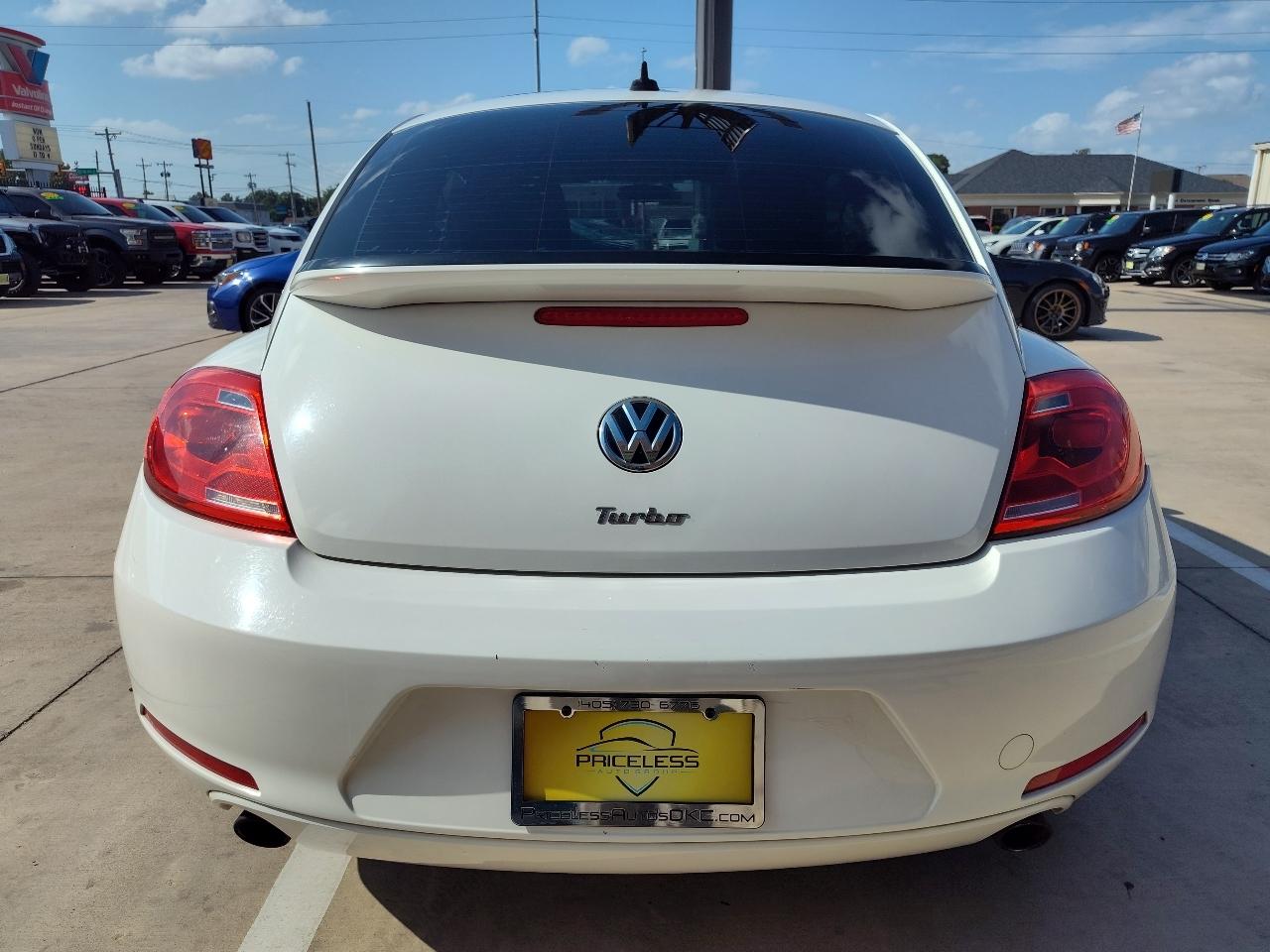 Volkswagen Beetle R-Line 6A w/Sunroof, Sound & Nav 2013