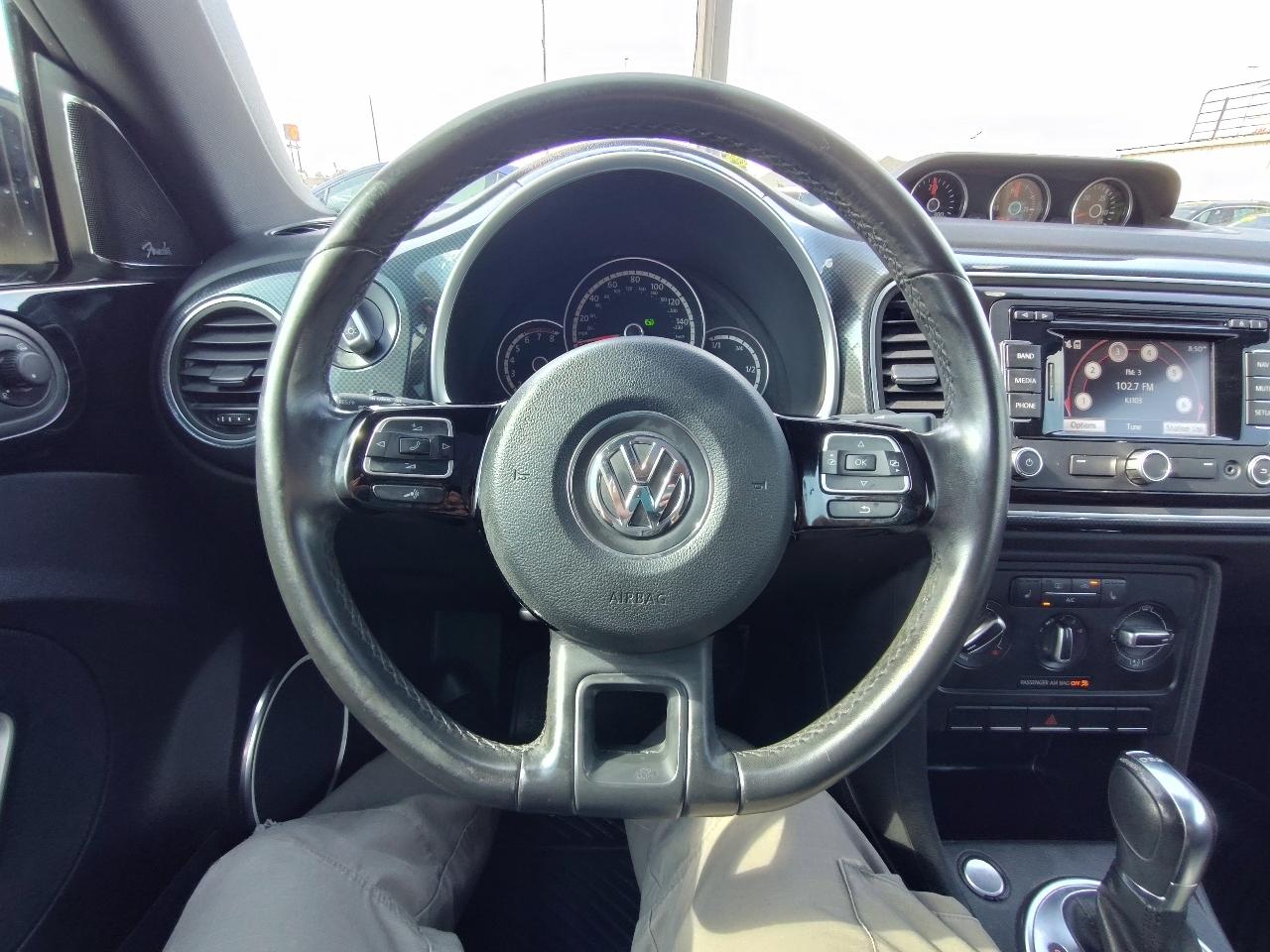 Volkswagen Beetle R-Line 6A w/Sunroof, Sound & Nav 2013