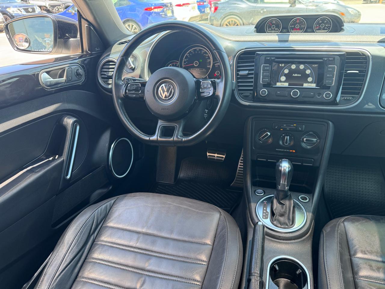 Volkswagen Beetle R-Line 6A w/Sunroof, Sound & Nav 2013