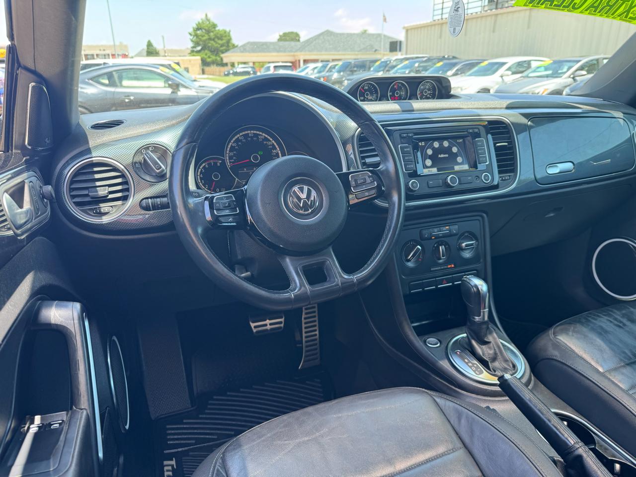 Volkswagen Beetle R-Line 6A w/Sunroof, Sound & Nav 2013