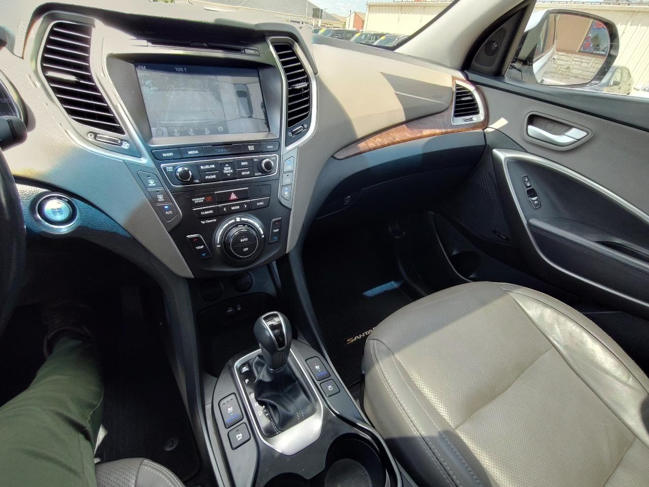 Hyundai Santa Fe SE Ultimate 3.3L Auto 2017