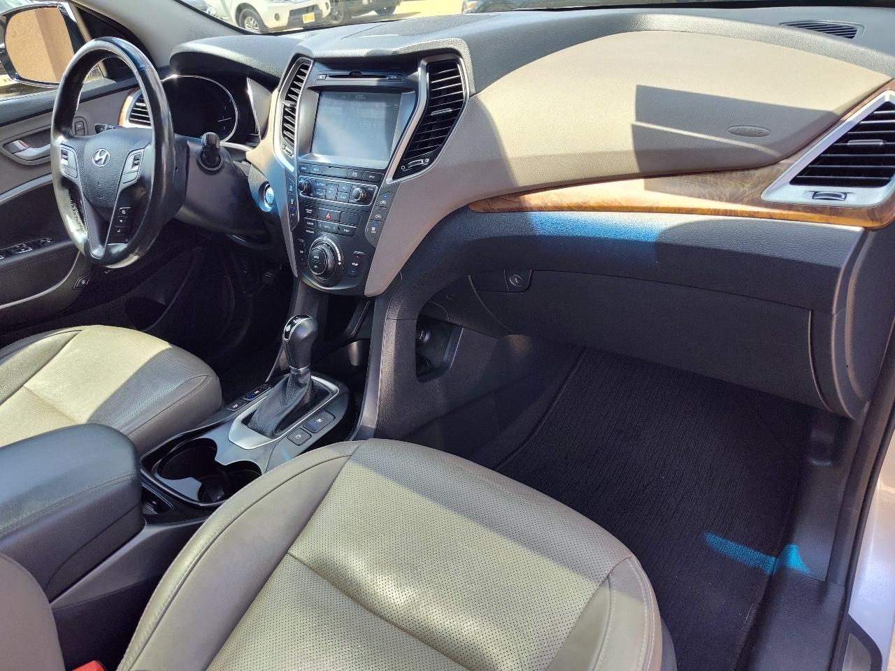 Hyundai Santa Fe SE Ultimate 3.3L Auto 2017