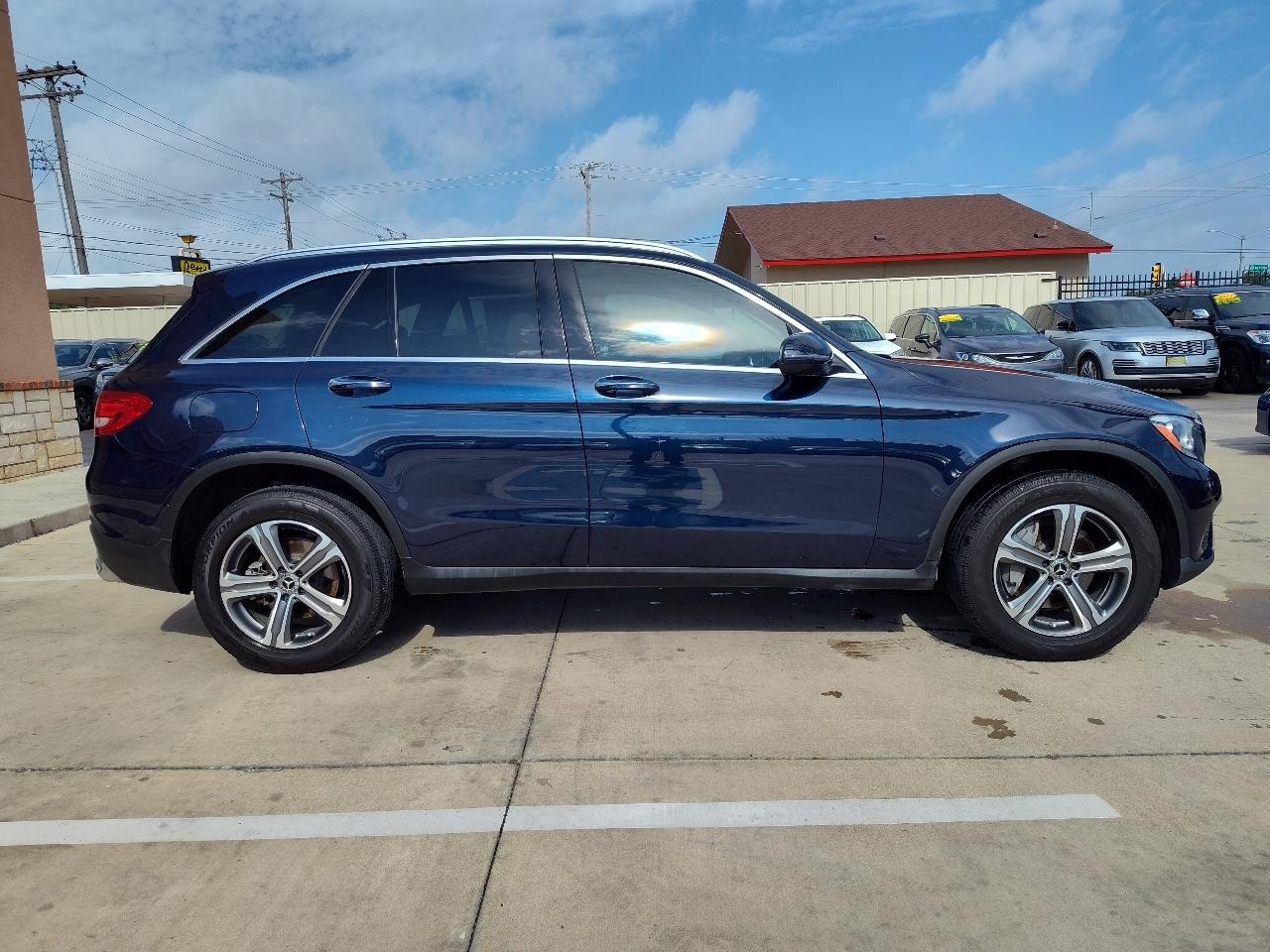 Mercedes-Benz GLC-Class GLC300 2019