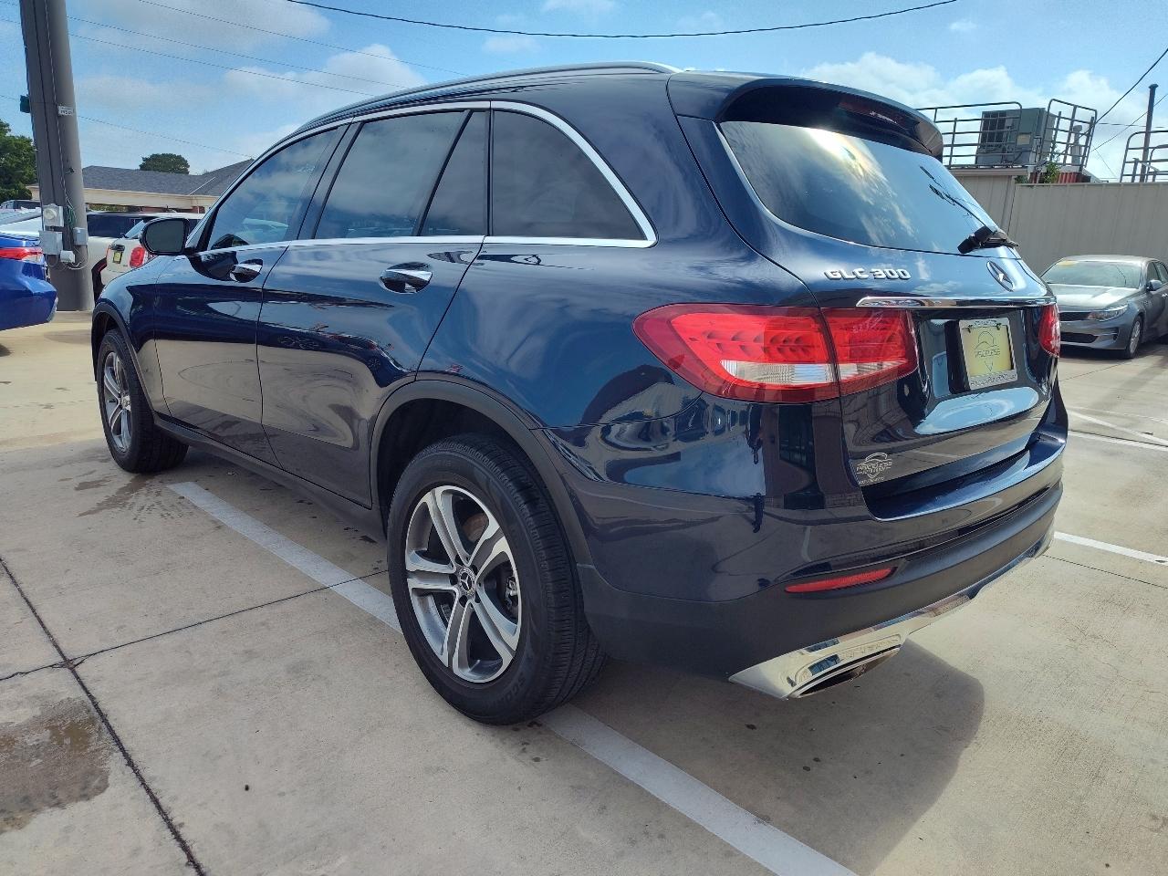 Mercedes-Benz GLC-Class GLC300 2019