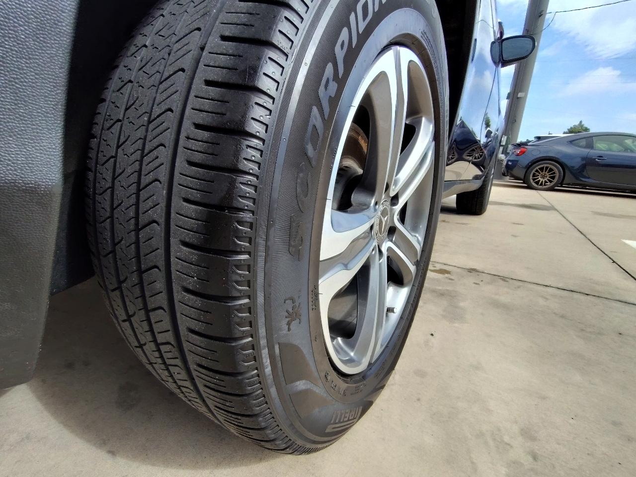 Mercedes-Benz GLC-Class GLC300 2019