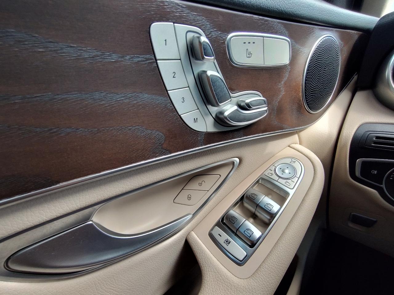 Mercedes-Benz GLC-Class GLC300 2019