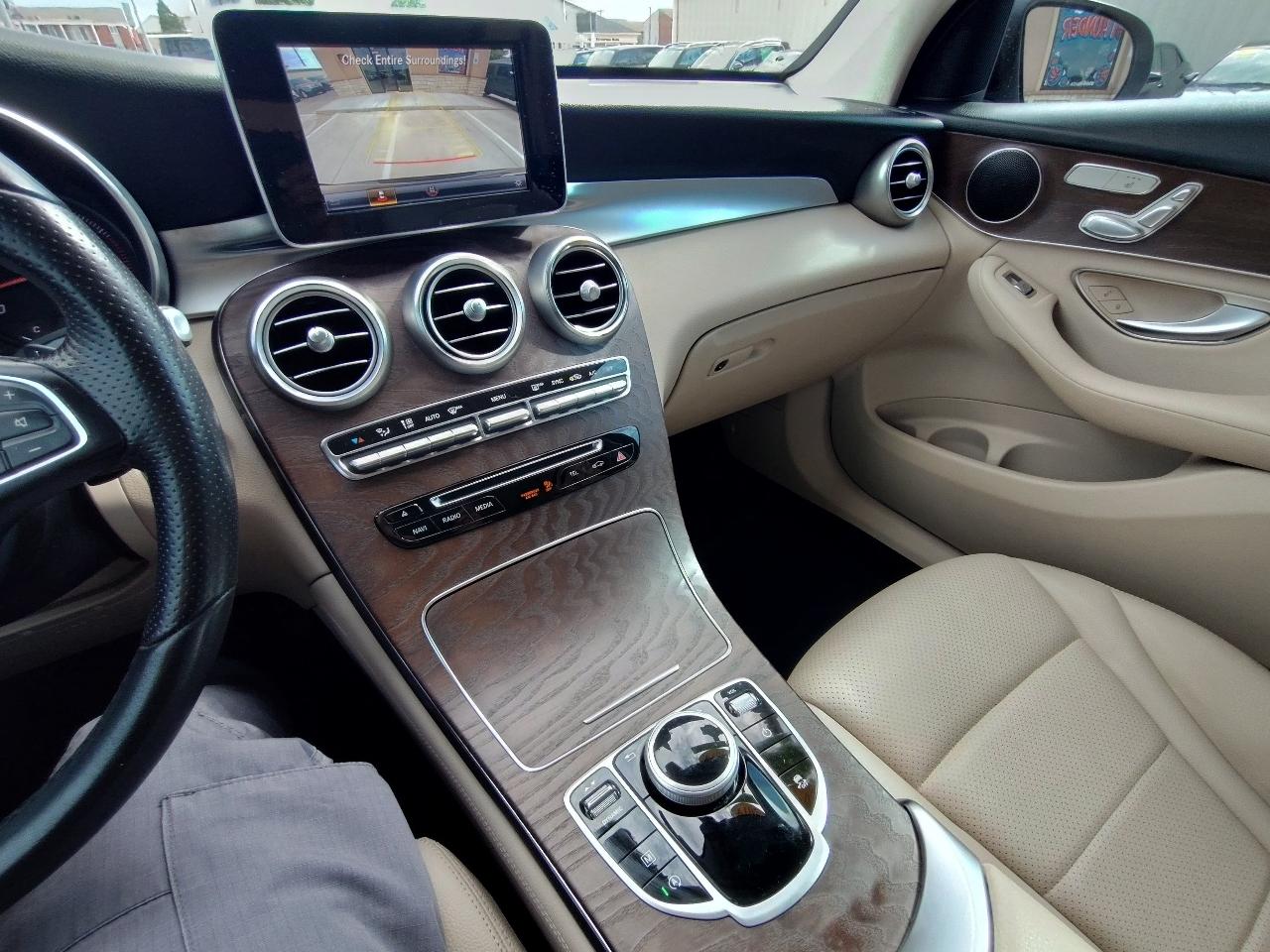 Mercedes-Benz GLC-Class GLC300 2019