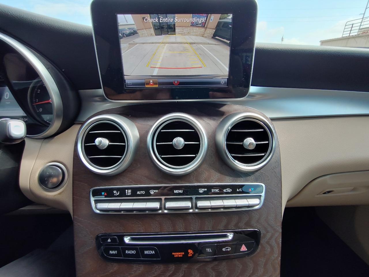 Mercedes-Benz GLC-Class GLC300 2019