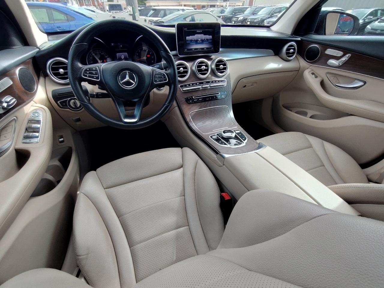 Mercedes-Benz GLC-Class GLC300 2019