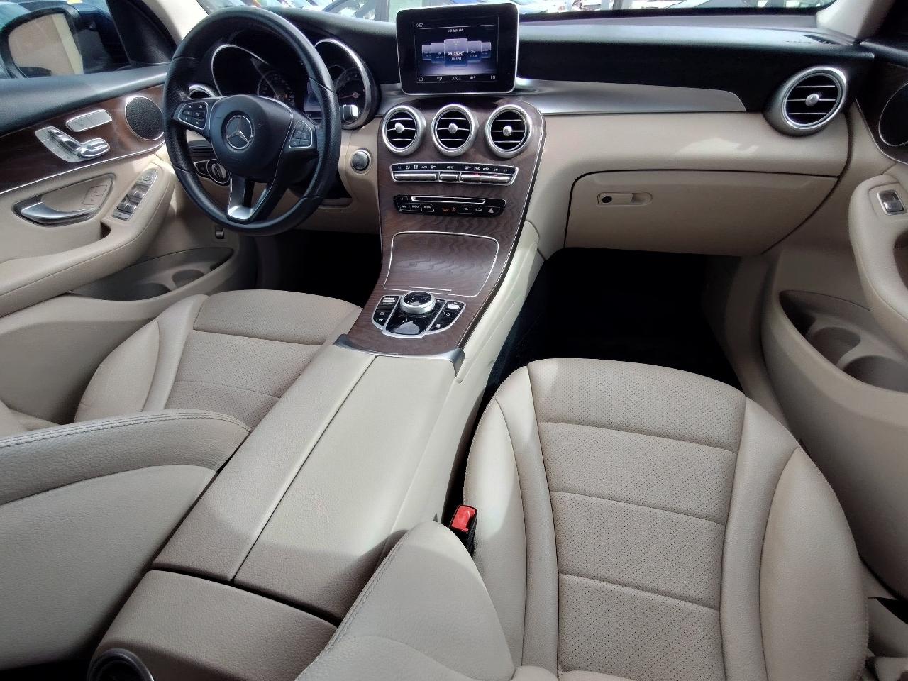 Mercedes-Benz GLC-Class GLC300 2019