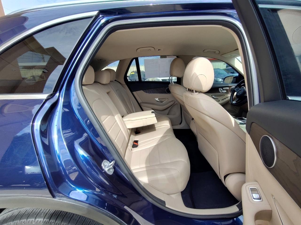 Mercedes-Benz GLC-Class GLC300 2019