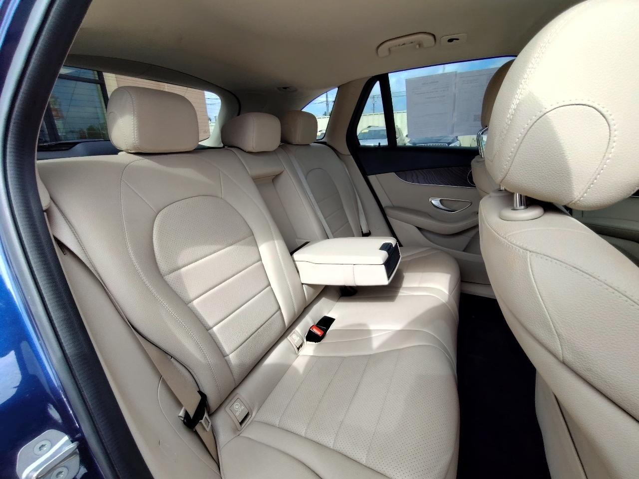 Mercedes-Benz GLC-Class GLC300 2019