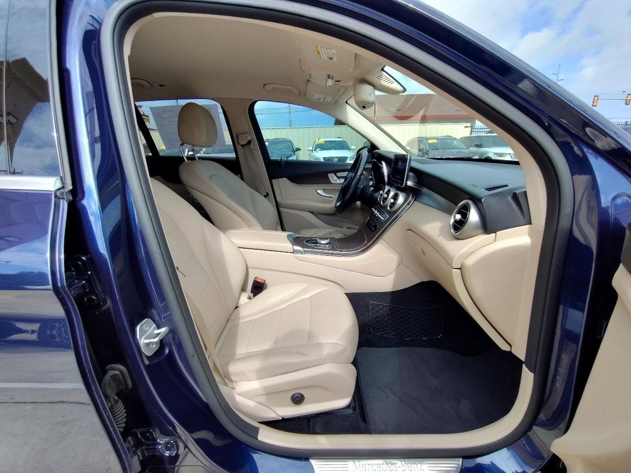 Mercedes-Benz GLC-Class GLC300 2019