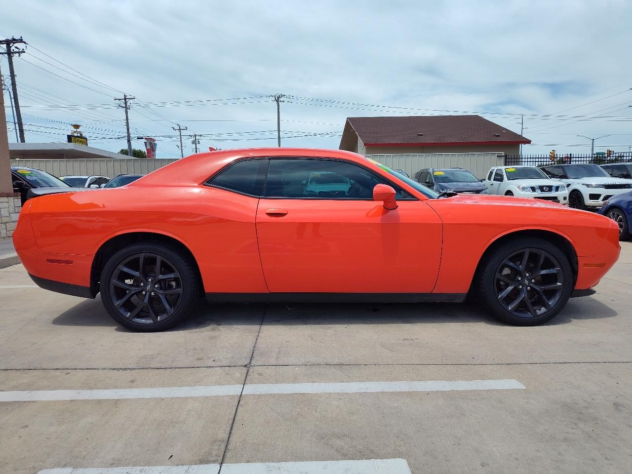 Dodge Challenger SXT 2021