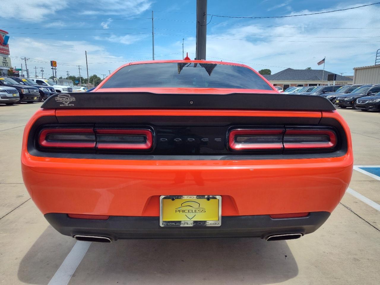 Dodge Challenger SXT 2021