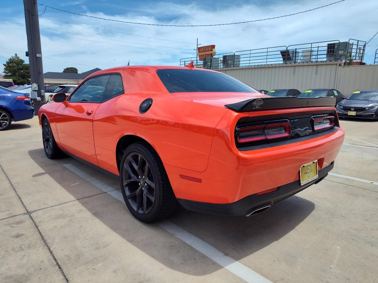 Dodge Challenger SXT 2021