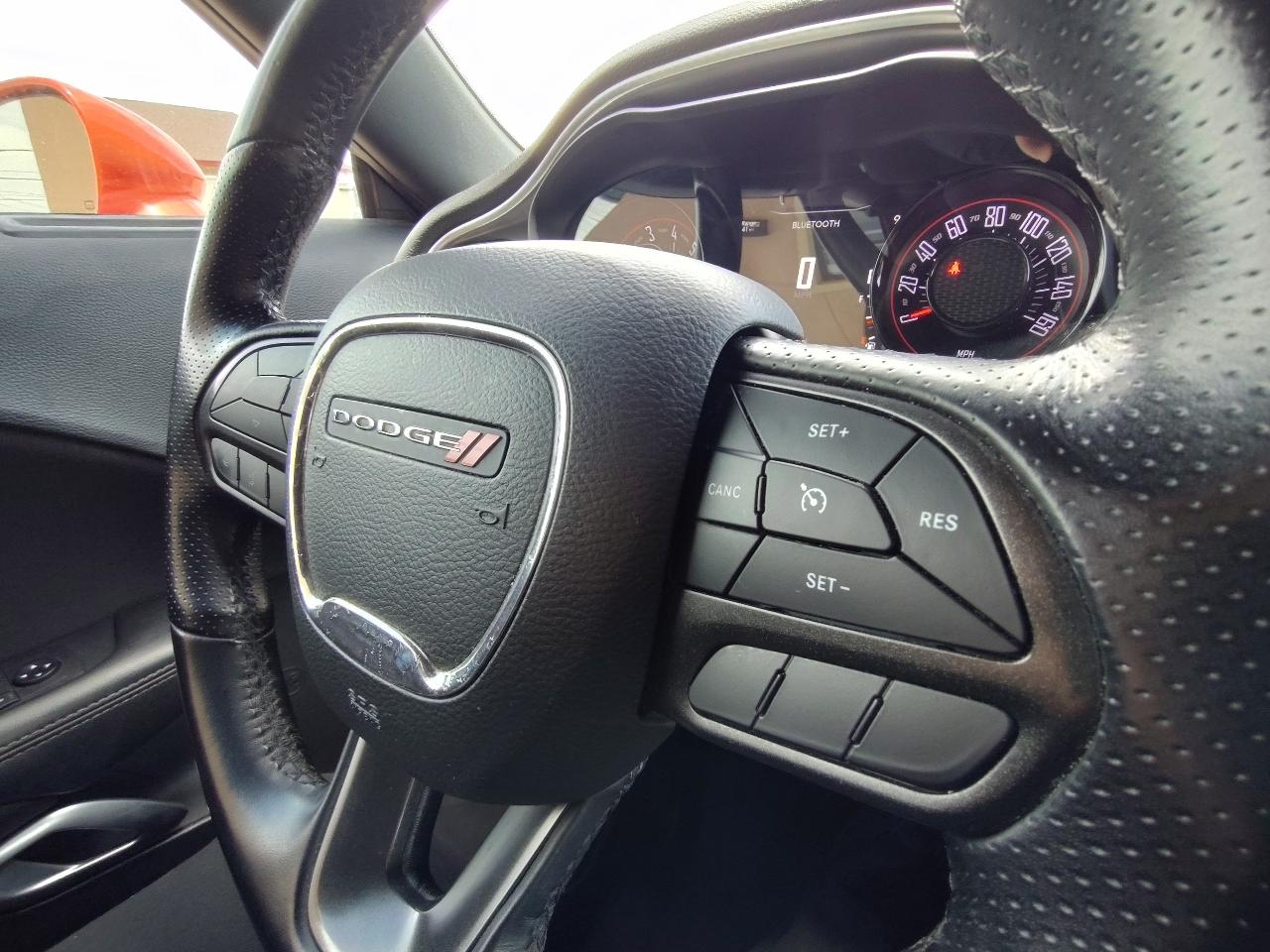 Dodge Challenger SXT 2021