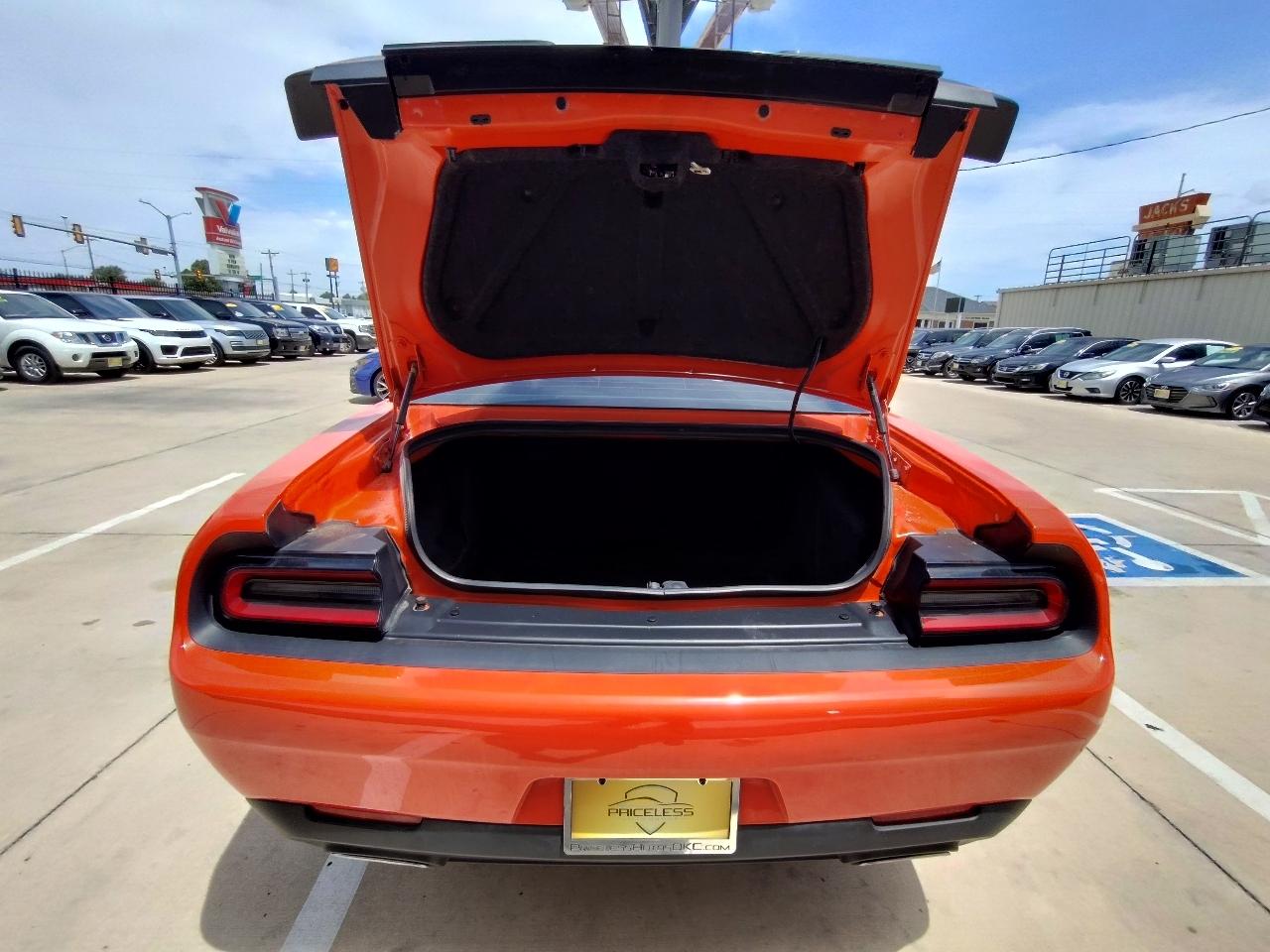 Dodge Challenger SXT 2021