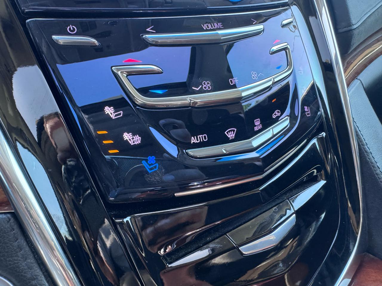 Cadillac Escalade  2015