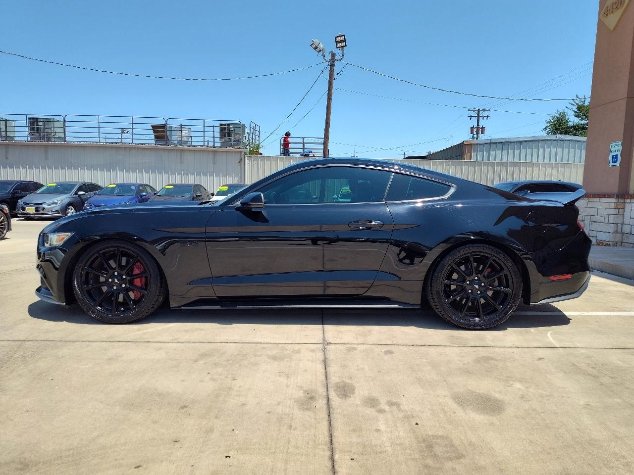 Ford Mustang GT Premium 2D Coupe 2016
