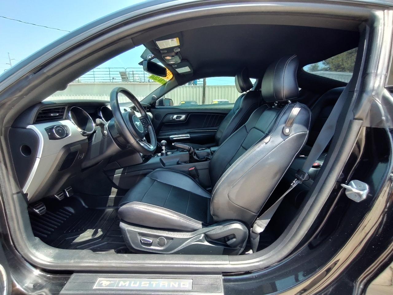 Ford Mustang GT Premium 2D Coupe 2016