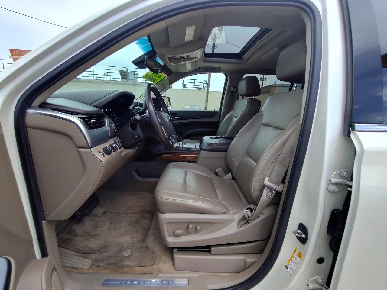 Chevrolet Suburban  2015