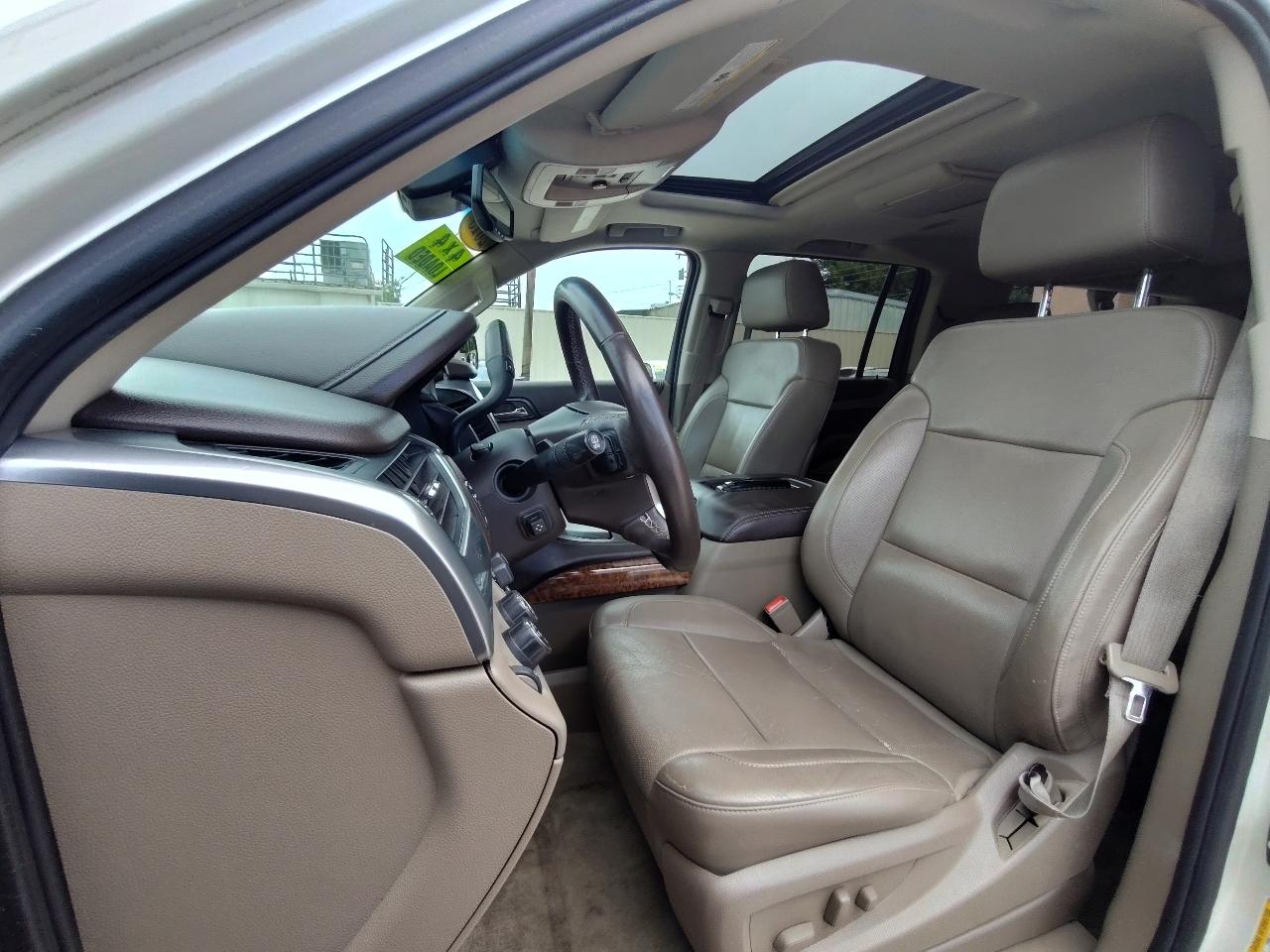 Chevrolet Suburban  2015