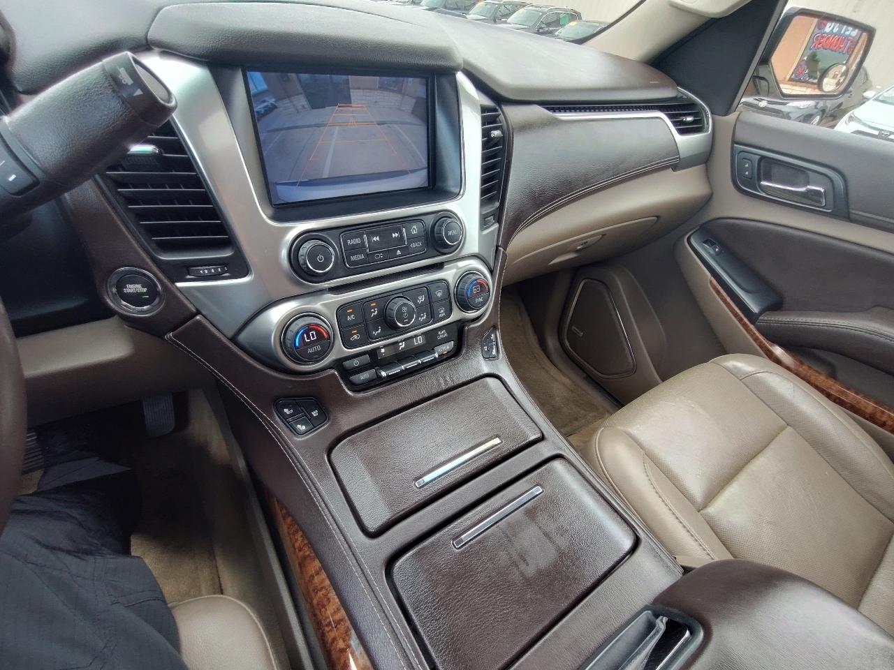 Chevrolet Suburban  2015
