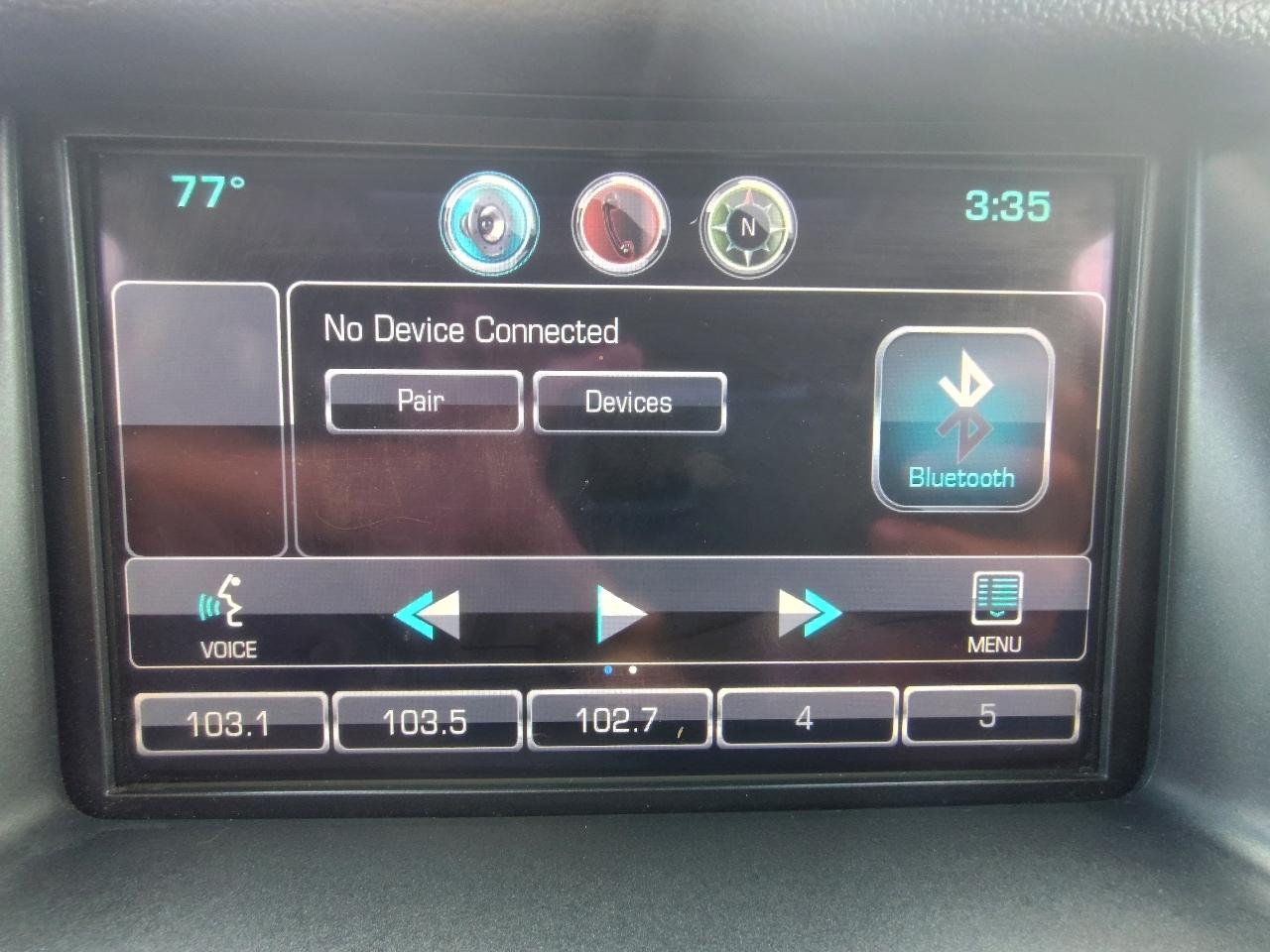 Chevrolet Suburban  2015