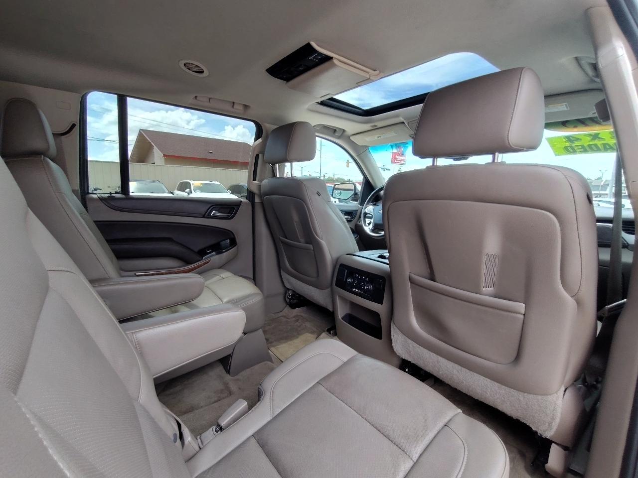 Chevrolet Suburban  2015