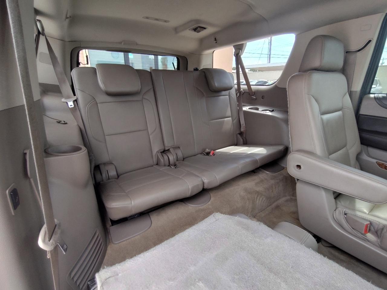 Chevrolet Suburban  2015