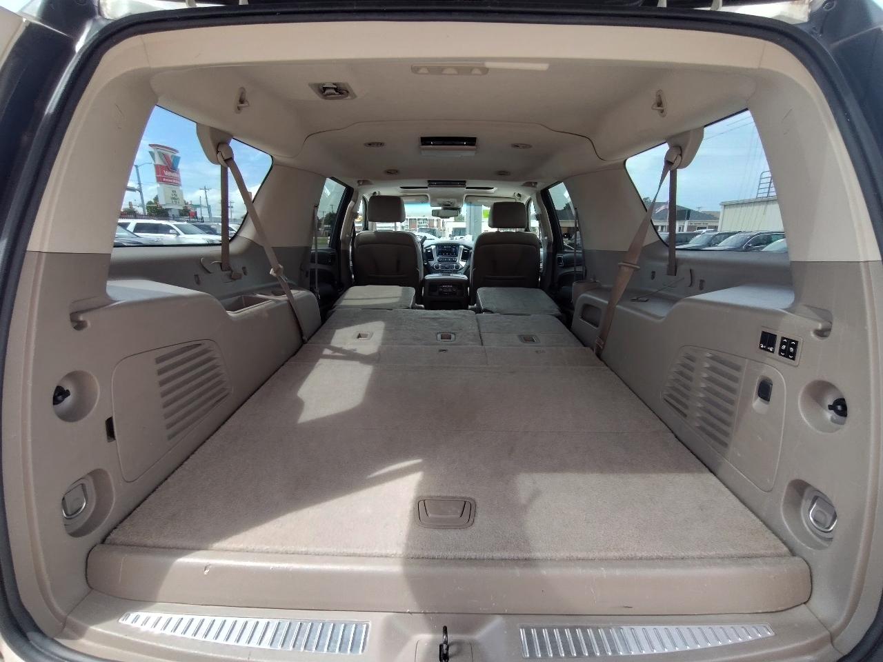 Chevrolet Suburban  2015