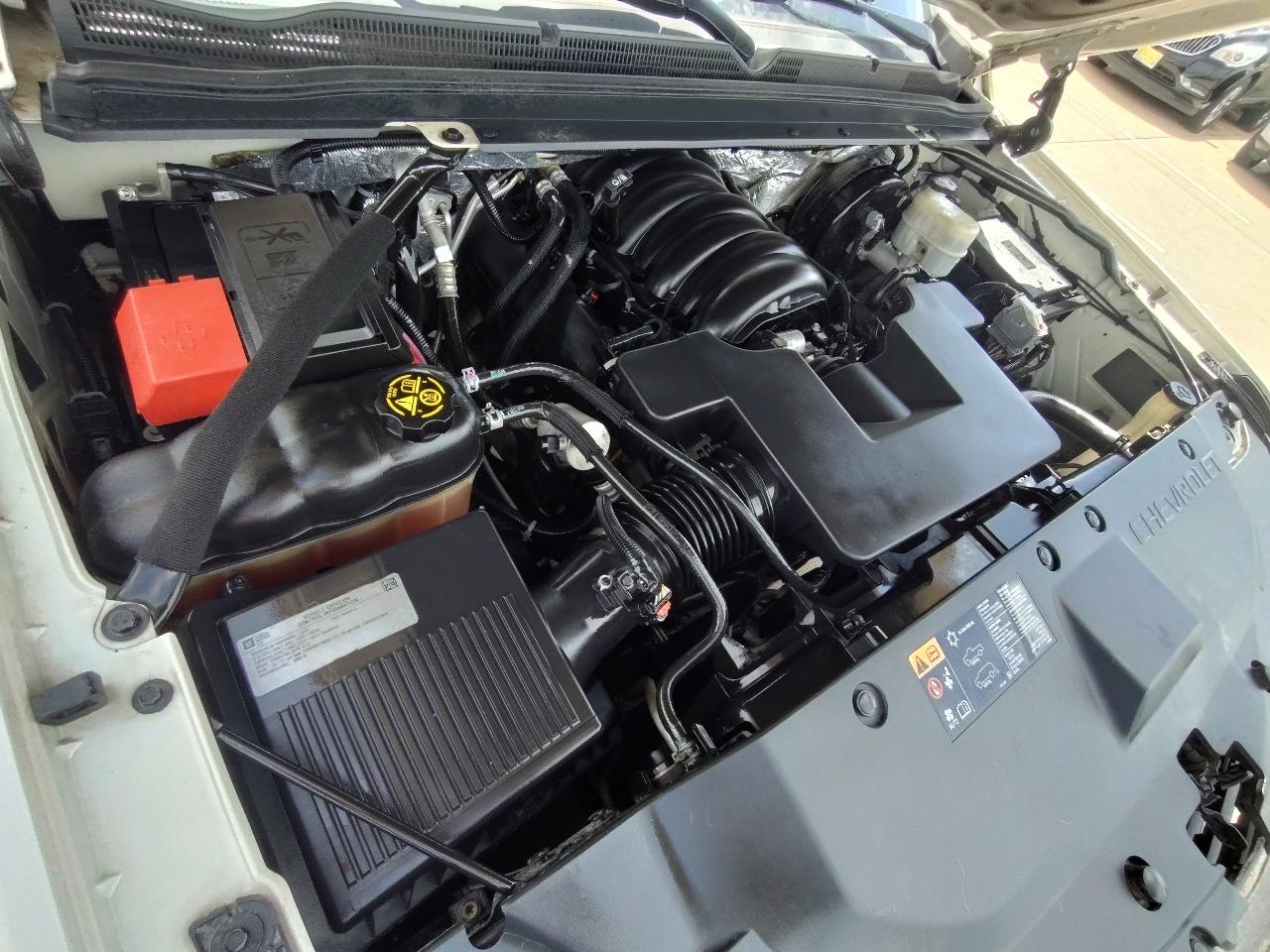 Chevrolet Suburban  2015