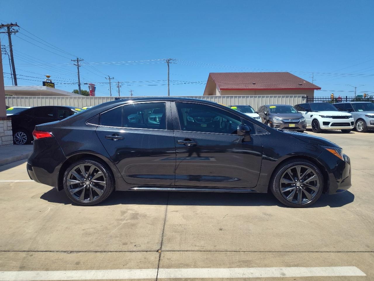 Toyota Corolla LE Plus 4D Sedan 2022