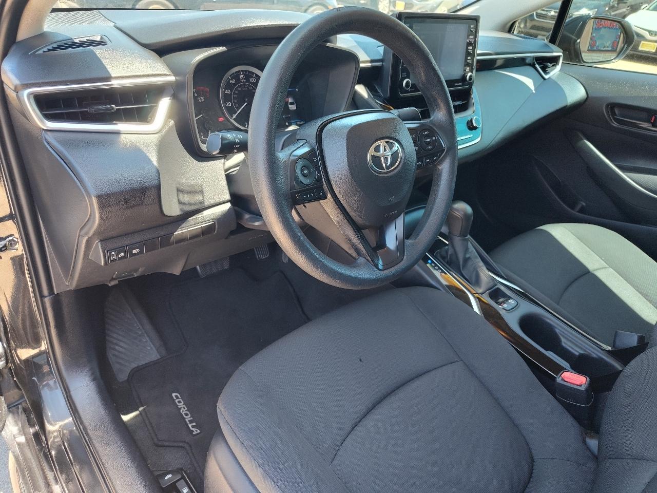 Toyota Corolla LE Plus 4D Sedan 2022