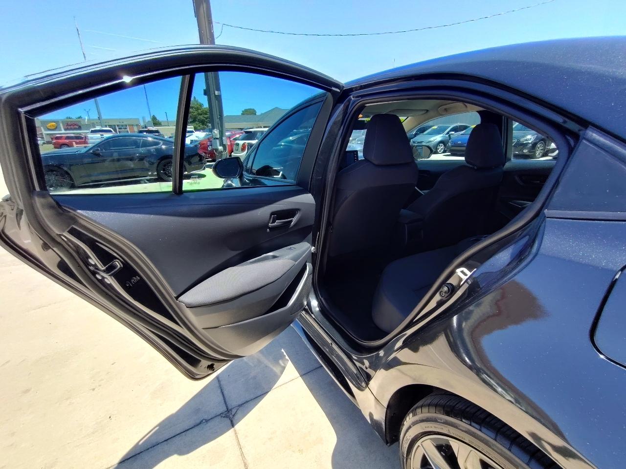 Toyota Corolla LE Plus 4D Sedan 2022