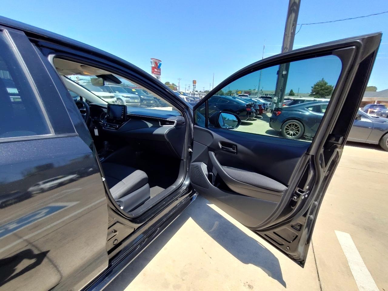 Toyota Corolla LE Plus 4D Sedan 2022