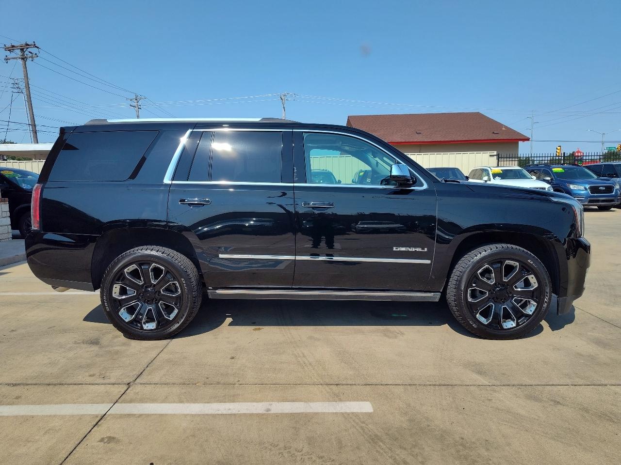 GMC Yukon Denali 4D SUV 4WD 2019