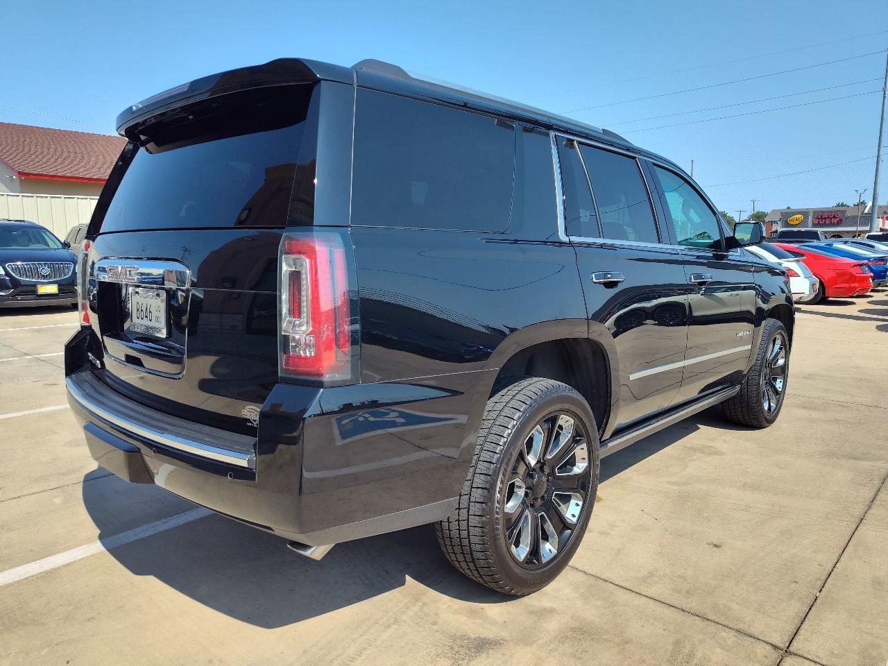 GMC Yukon Denali 4D SUV 4WD 2019