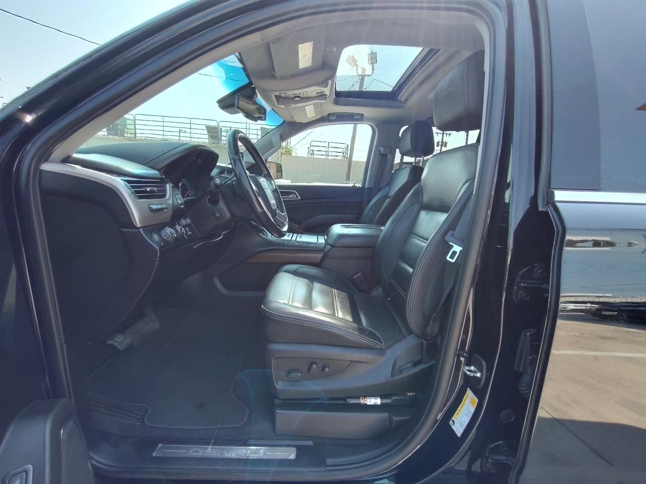 GMC Yukon Denali 4D SUV 4WD 2019