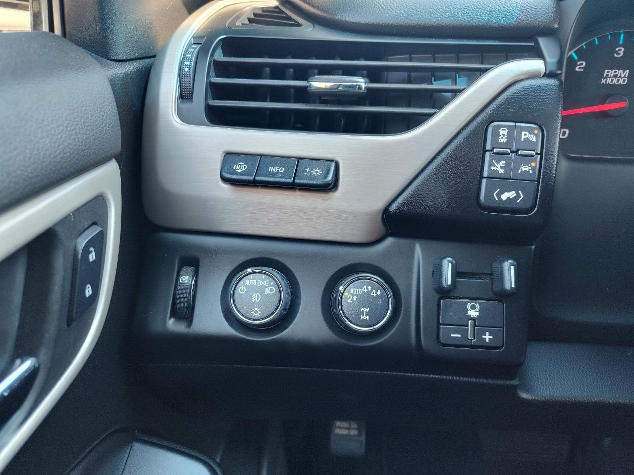 GMC Yukon Denali 4D SUV 4WD 2019