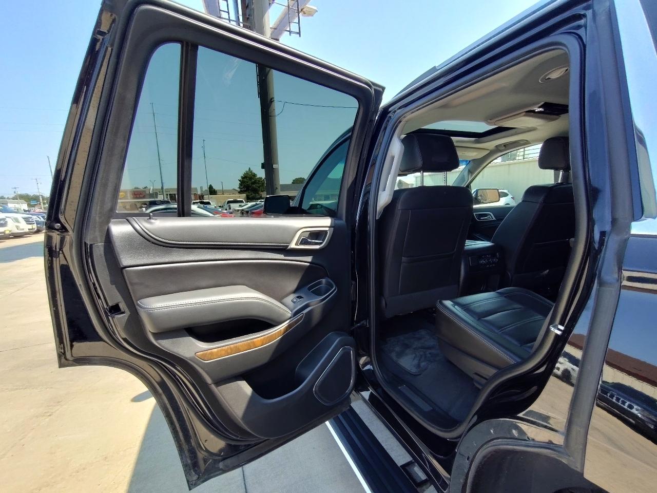 GMC Yukon Denali 4D SUV 4WD 2019