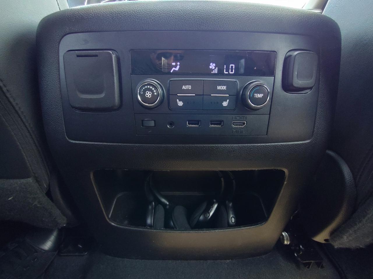 GMC Yukon Denali 4D SUV 4WD 2019