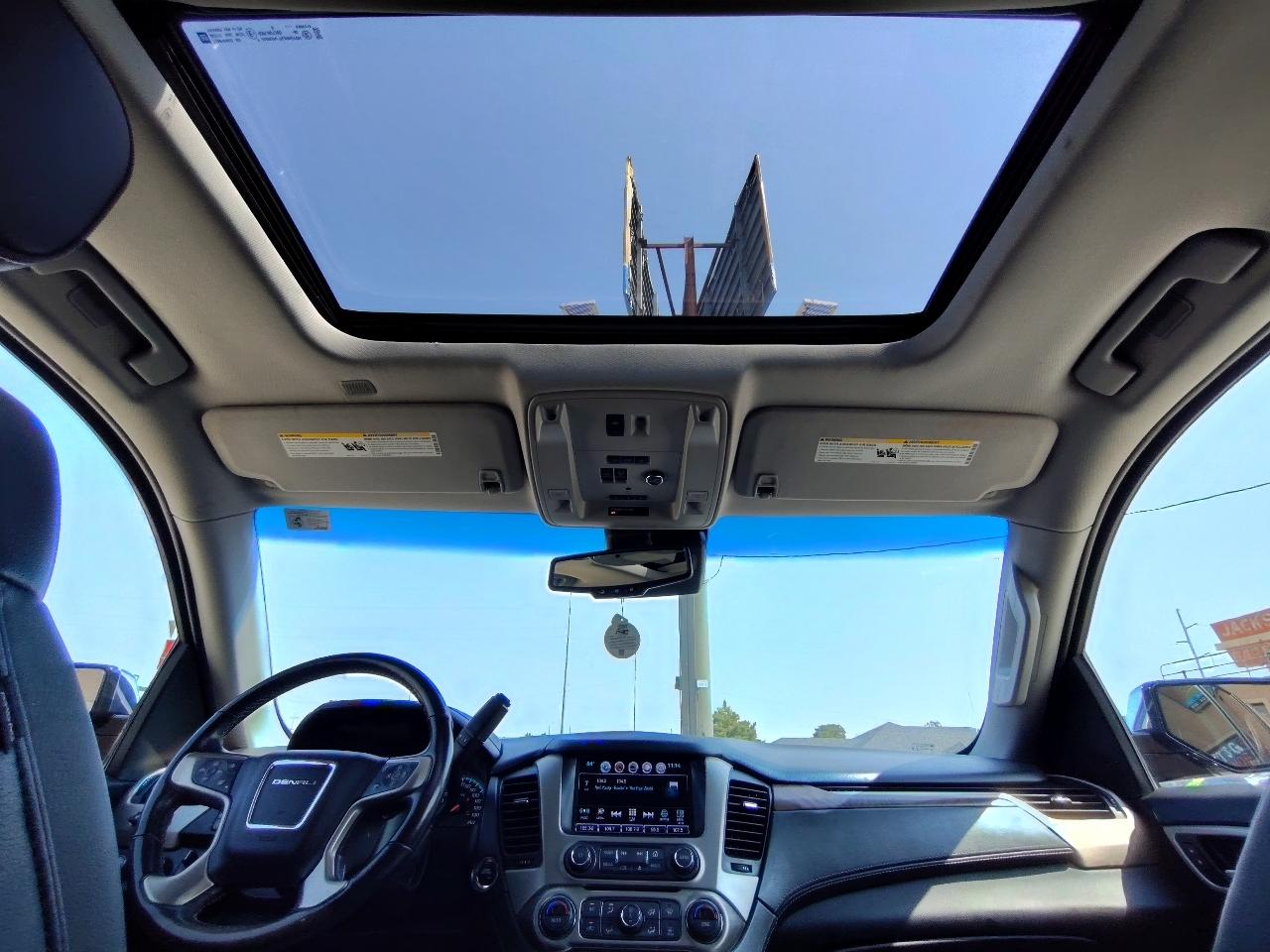 GMC Yukon Denali 4D SUV 4WD 2019