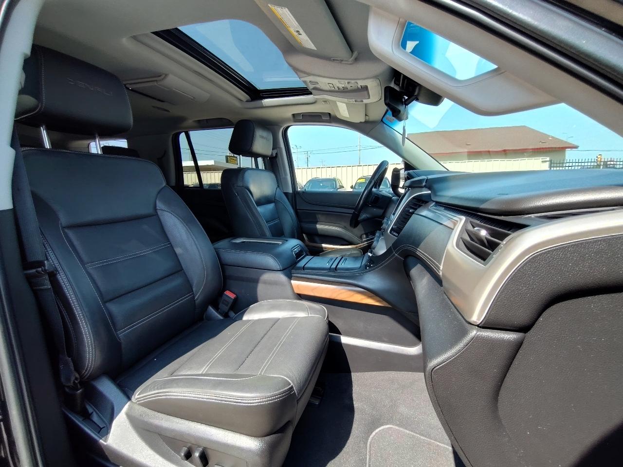GMC Yukon Denali 4D SUV 4WD 2019