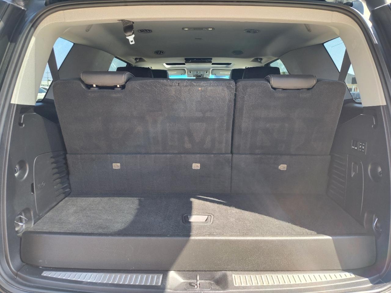 GMC Yukon Denali 4D SUV 4WD 2019