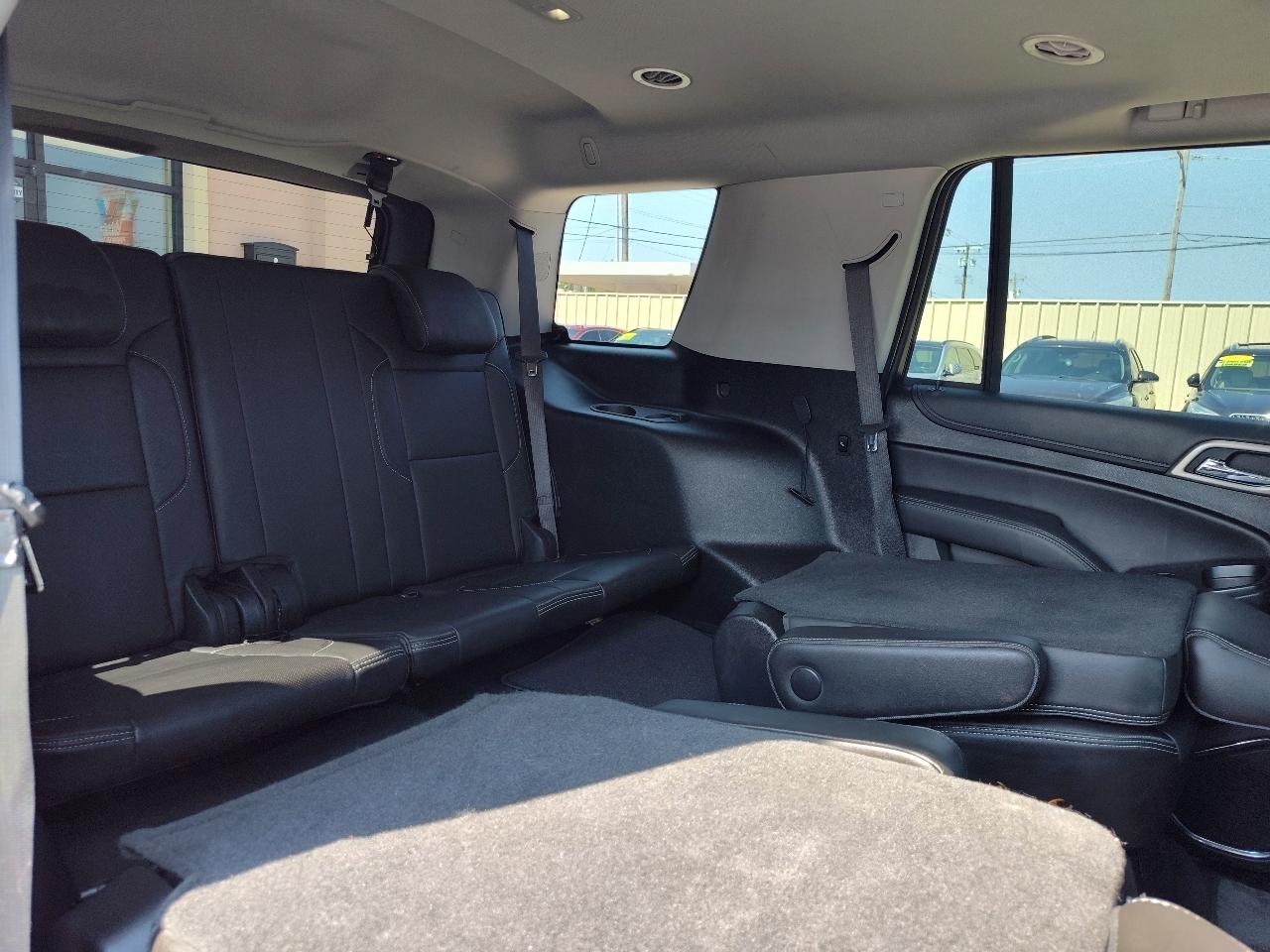 GMC Yukon Denali 4D SUV 4WD 2019