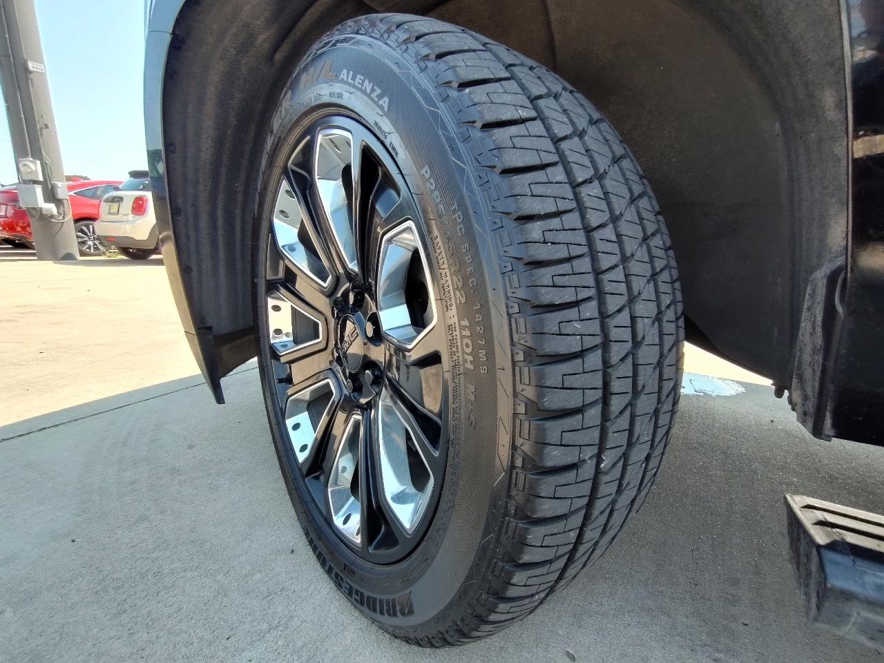 GMC Yukon Denali 4D SUV 4WD 2019